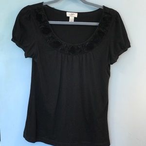 Short sleeve frilly blouse boat neck